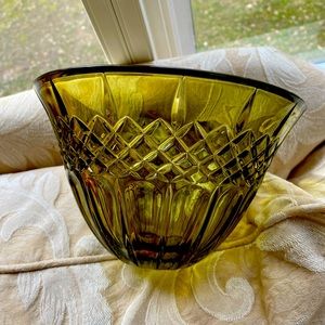 Marquis by Waterford Shelton 8” Bowl. Rare color.